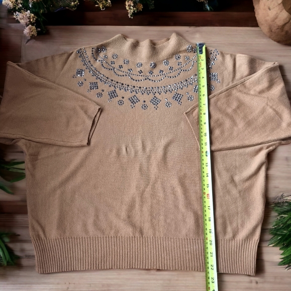 Milano Embellished Lightweight Knit Sweater - Picture 4 of 8